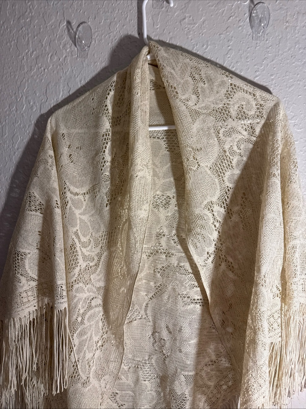 Vintage Lace Floral Fringe Gold Piano Shawl Boho Granny Cottage - Picture 3 of 7